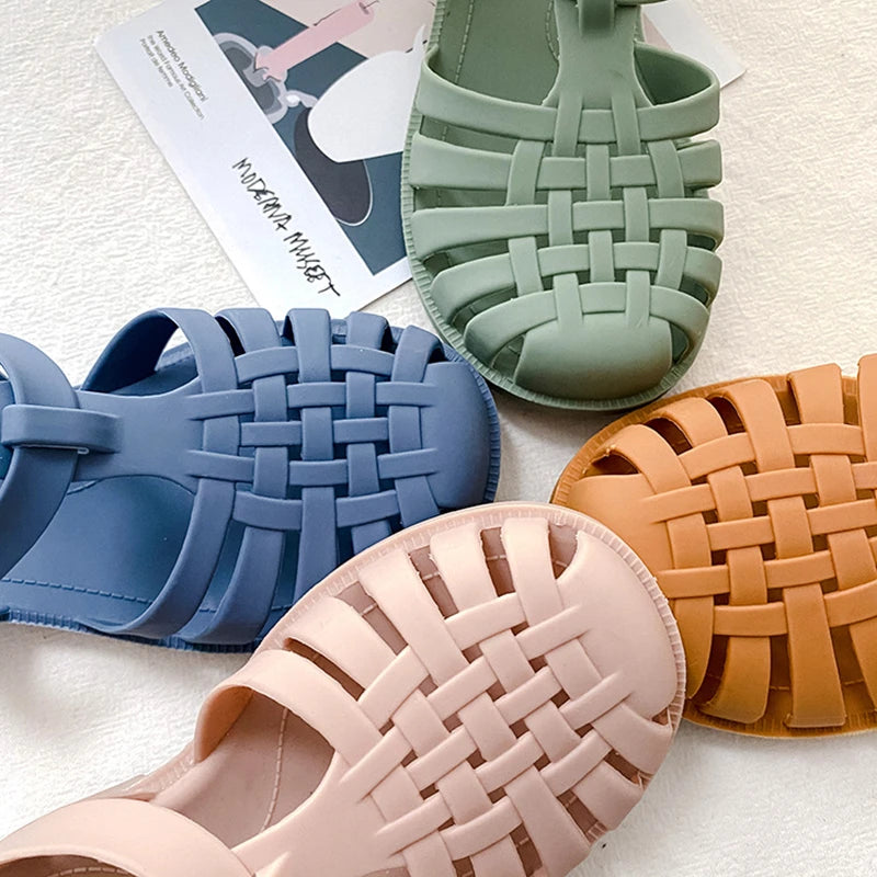 Non-slip Roman Sandals Breathable Beach Shoes New Girls Summer Sandals Baby Girls Cave Hole Cute Princess Candy Shoes Kid