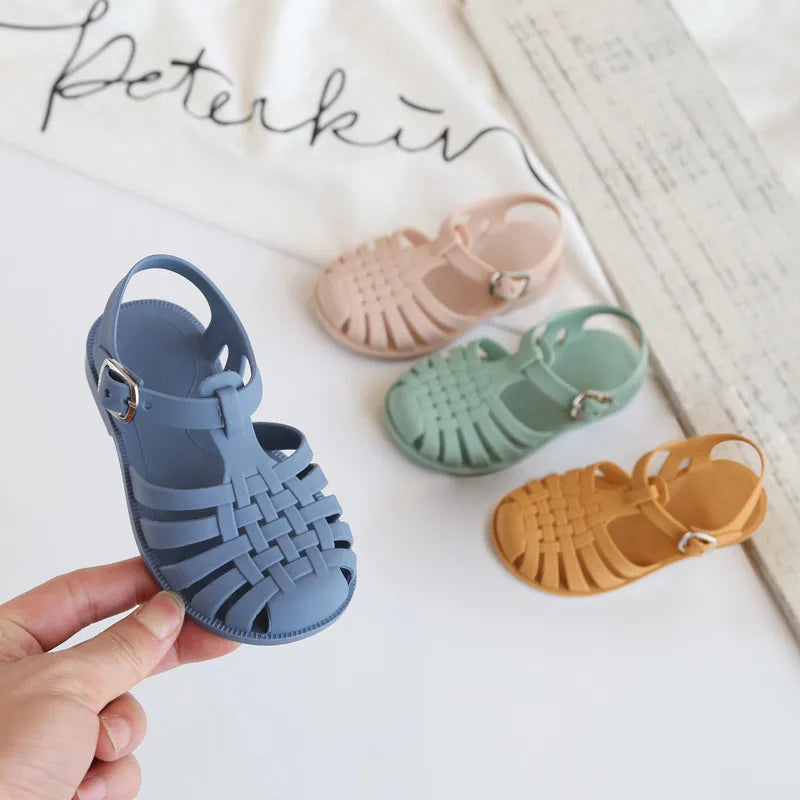 Non-slip Roman Sandals Breathable Beach Shoes New Girls Summer Sandals Baby Girls Cave Hole Cute Princess Candy Shoes Kid